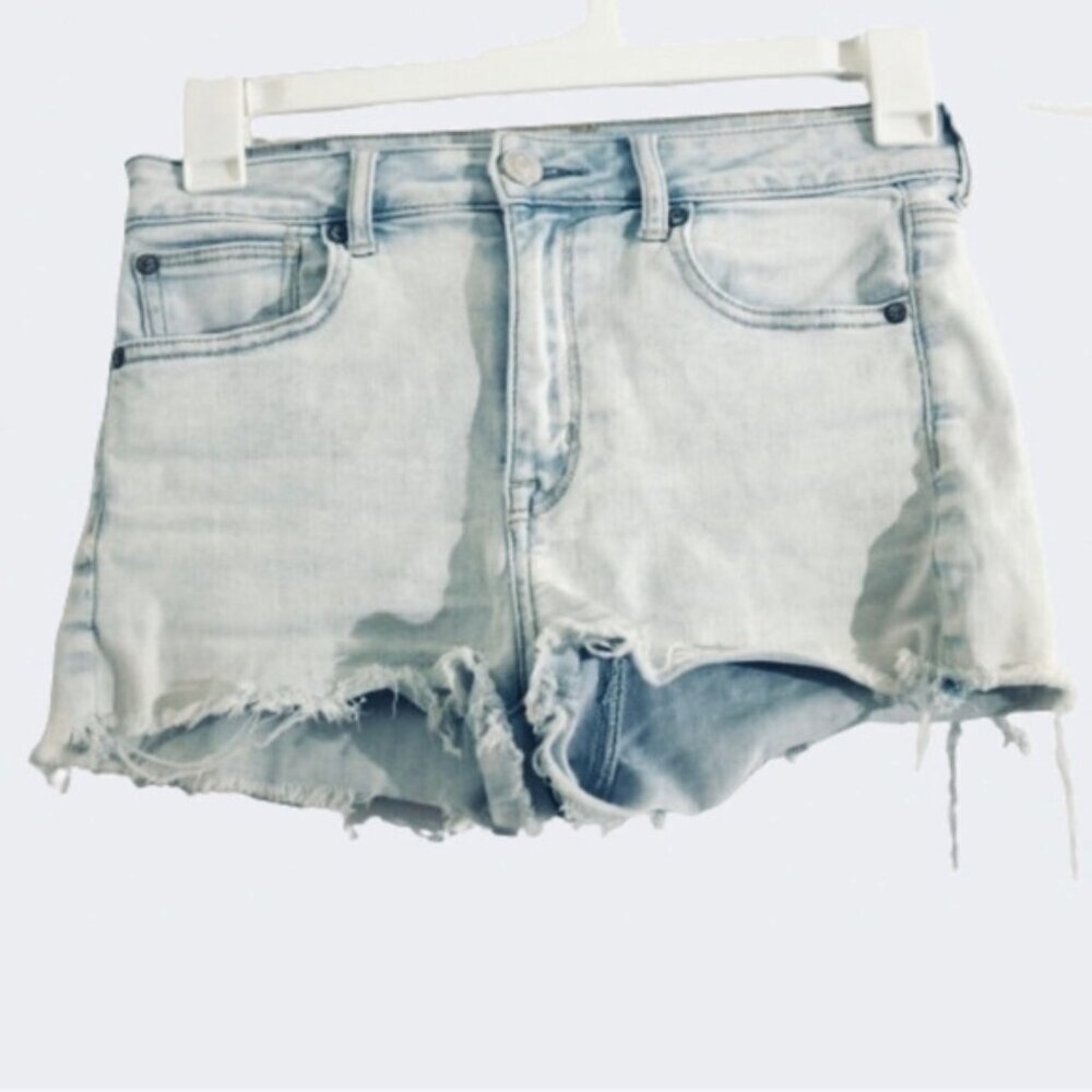 American Eagle light wash next level stretch shorts size 4